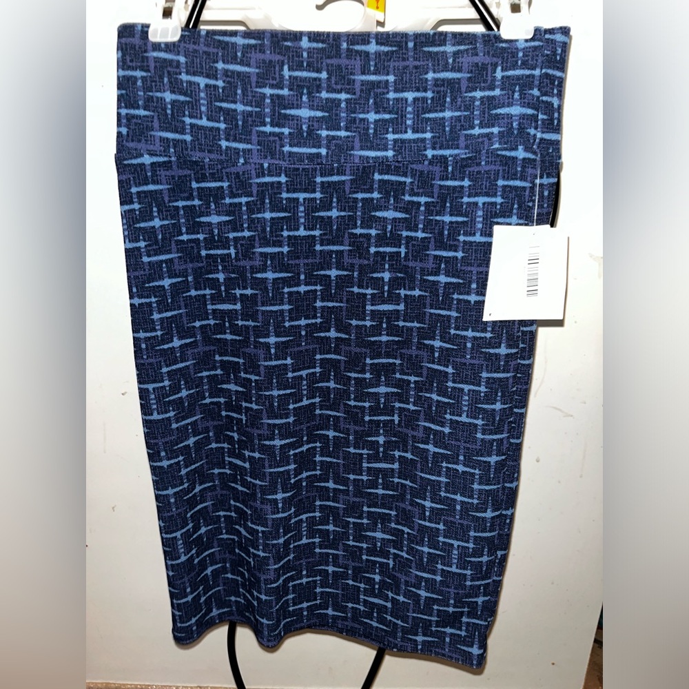 LuLaRoe Navy and Black Geometric Skirt